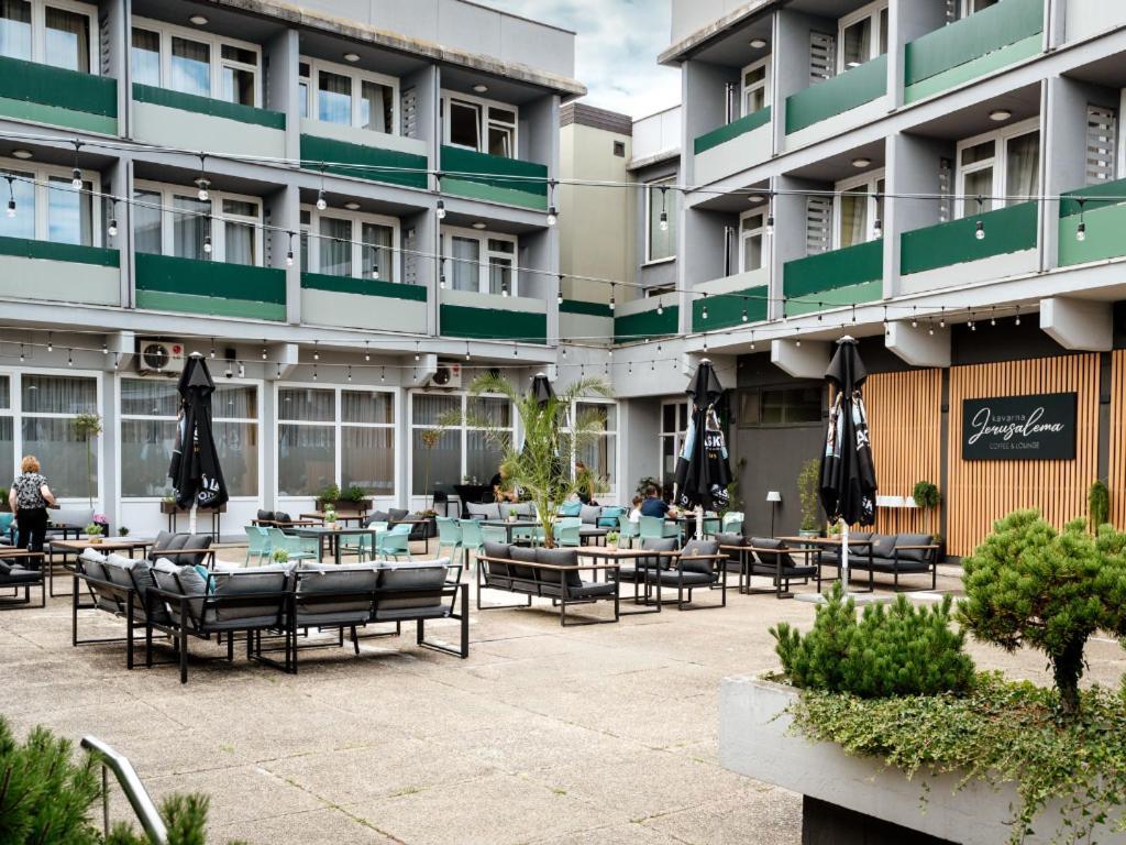 Hotel Jeruzalem Ljutomer Exterior photo